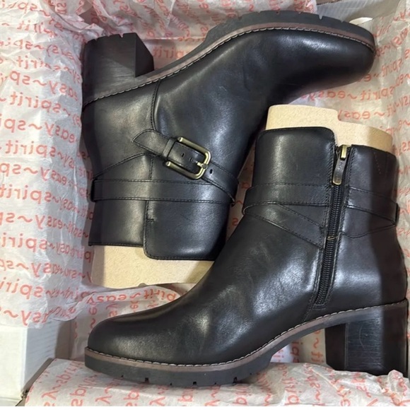 New Easy Spirit
Women's Eflex Cantrell Block Heel Dress Booties size 10 - Picture 4 of 6